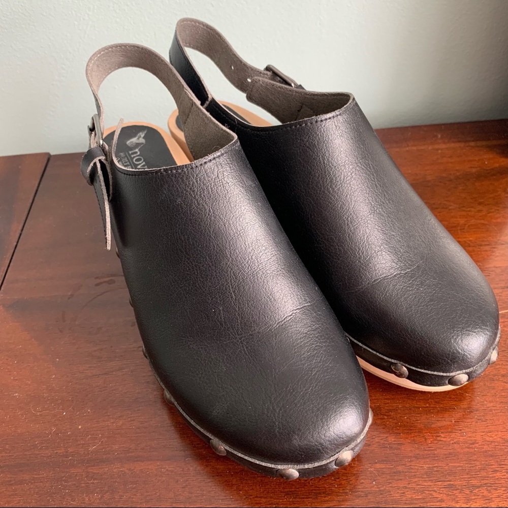 Novacas Black Clogs